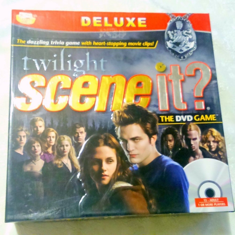 Scene It Twilight Saga Deluxe TV Board Game With DVD